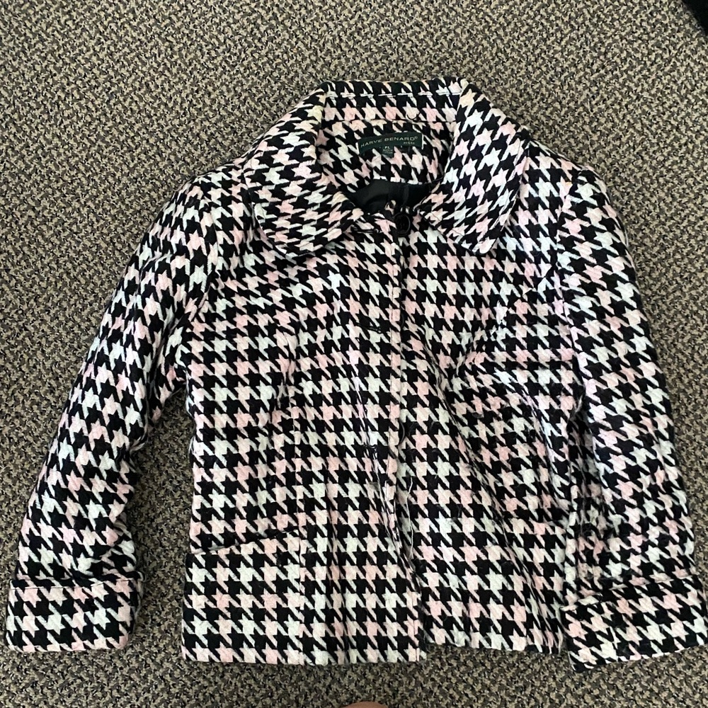 HARVÉ BENARD PINK HOUNDSTOOTH COAT